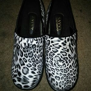 Savvy shoes